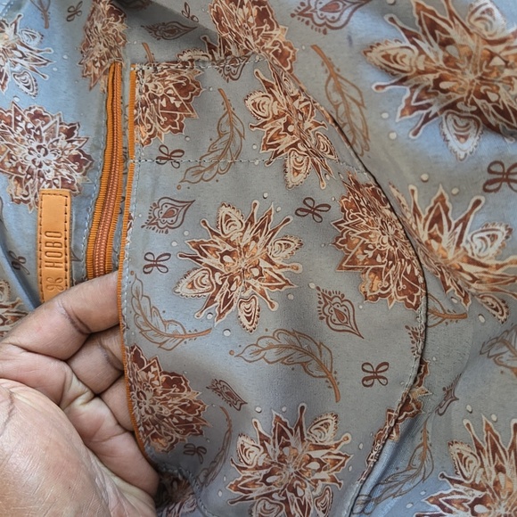 HOBO Elegant Black Leather Hobo Bag WITH TASSEL - Picture 13 of 16